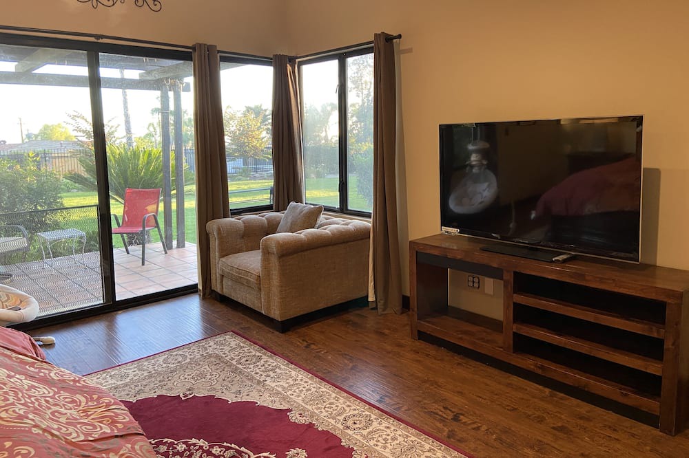 Photo of Livingroom in Rancho Cucamonga