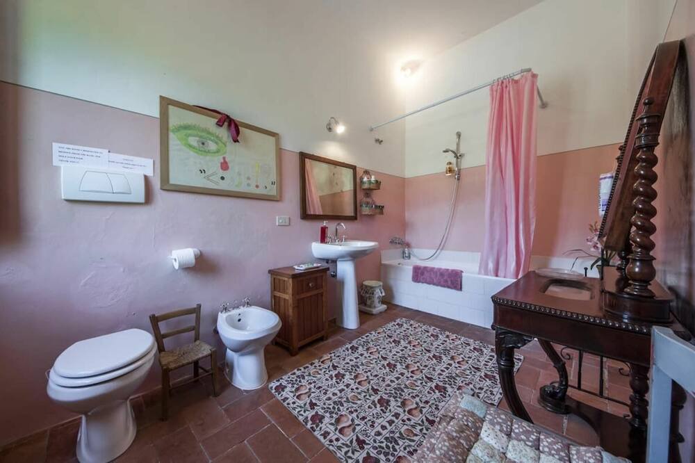 Photo of Bathroom in Bucine