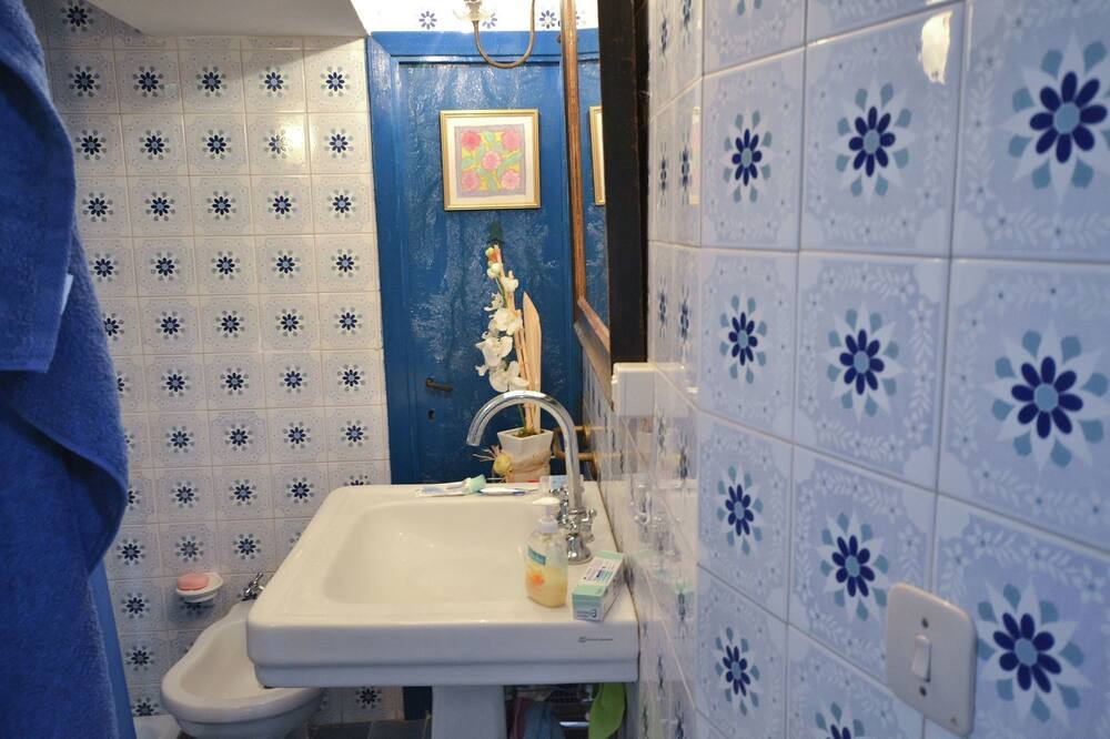 Photo of Bathroom in Montecastelli