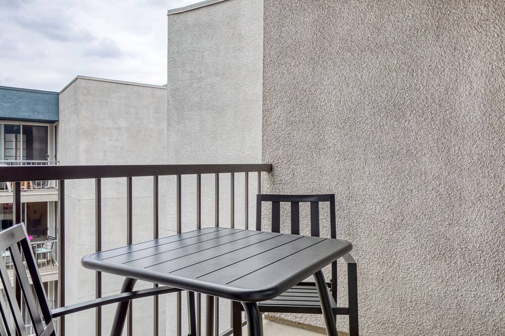 Photo of Patio Balcony in Los Feliz