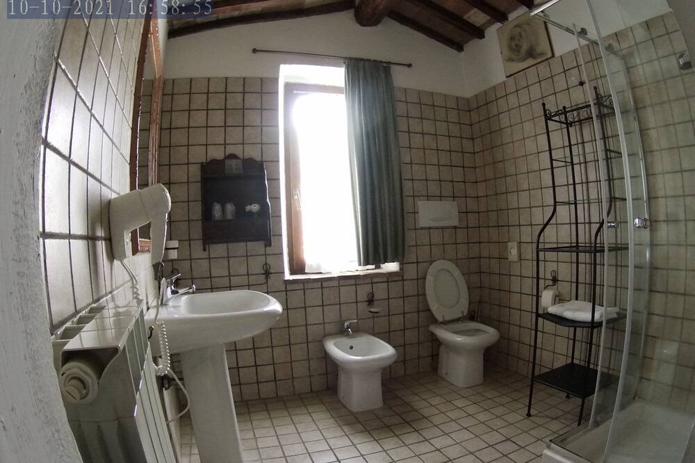 Photo of Bathroom in Castiglione d'Orcia