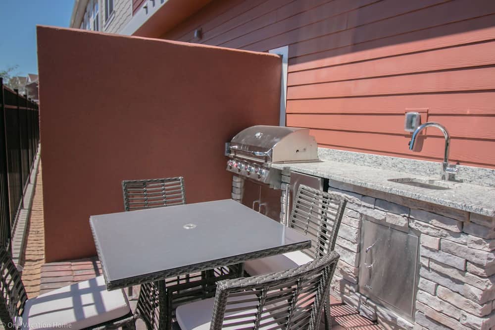 Photo of Patio Balcony in Crestwynd Bay