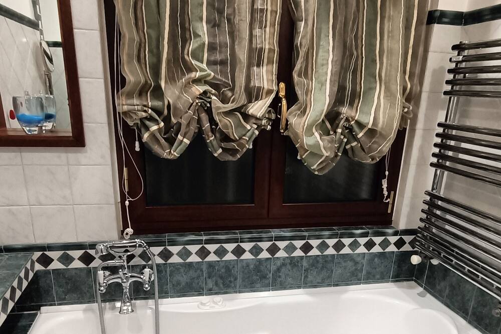 Photo of Bathroom in Zona XIX Casal Morena