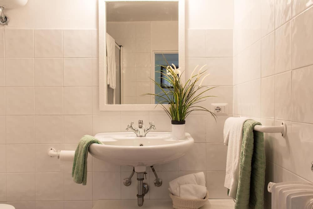 Photo of Bathroom in Tarano