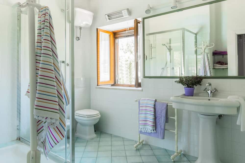 Photo of Bathroom in Tarano