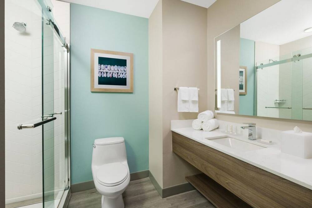 Photo of Bathroom in Marathon