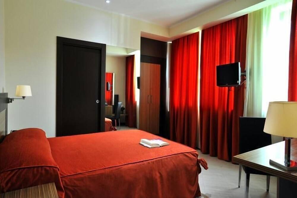 Photo of Bedroom in Villa Adriana