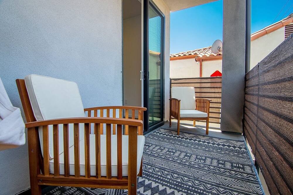 Photo of Patio Balcony in Pico - Robertson