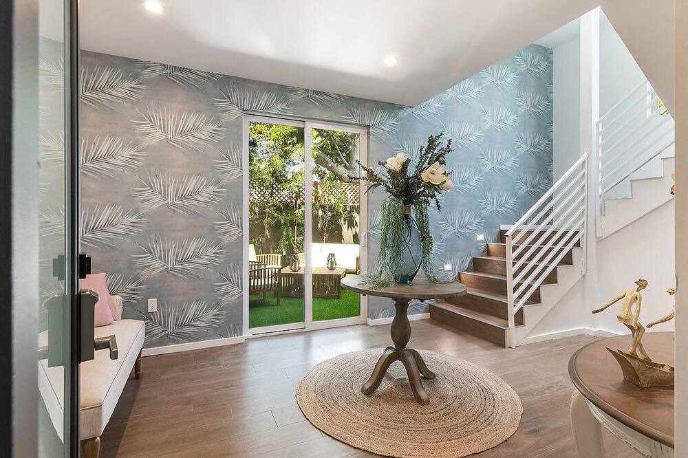 Photo of Bedroom in Pico - Robertson