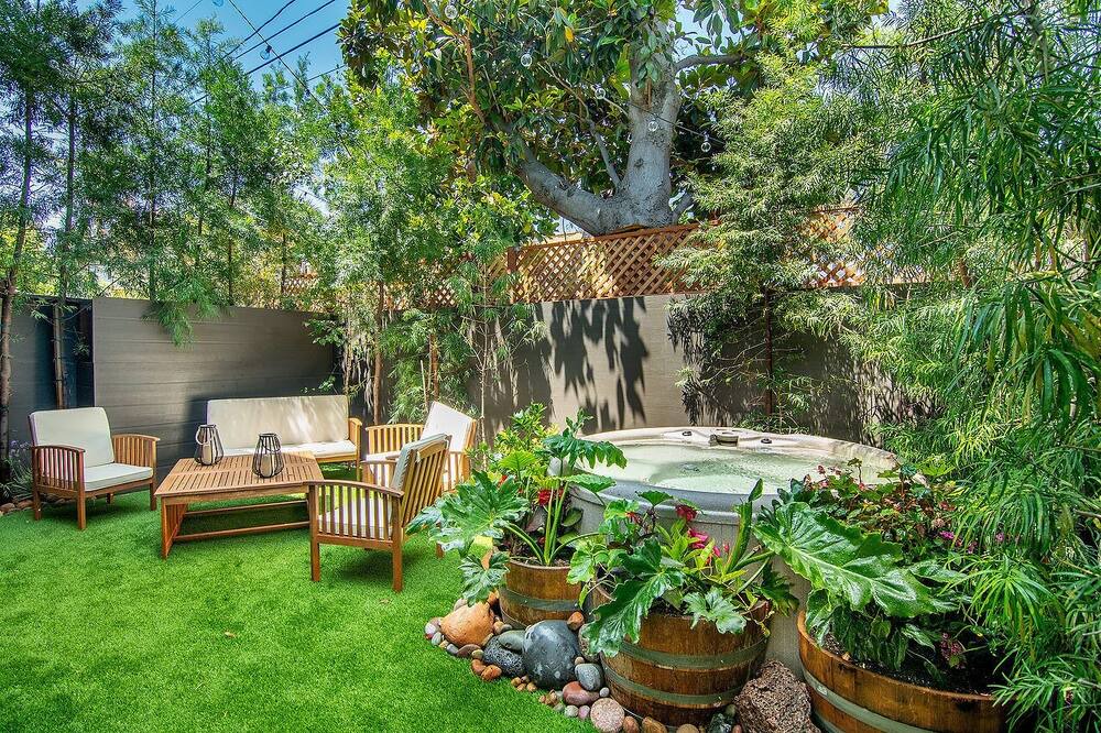 Photo of Outdoor in Pico - Robertson