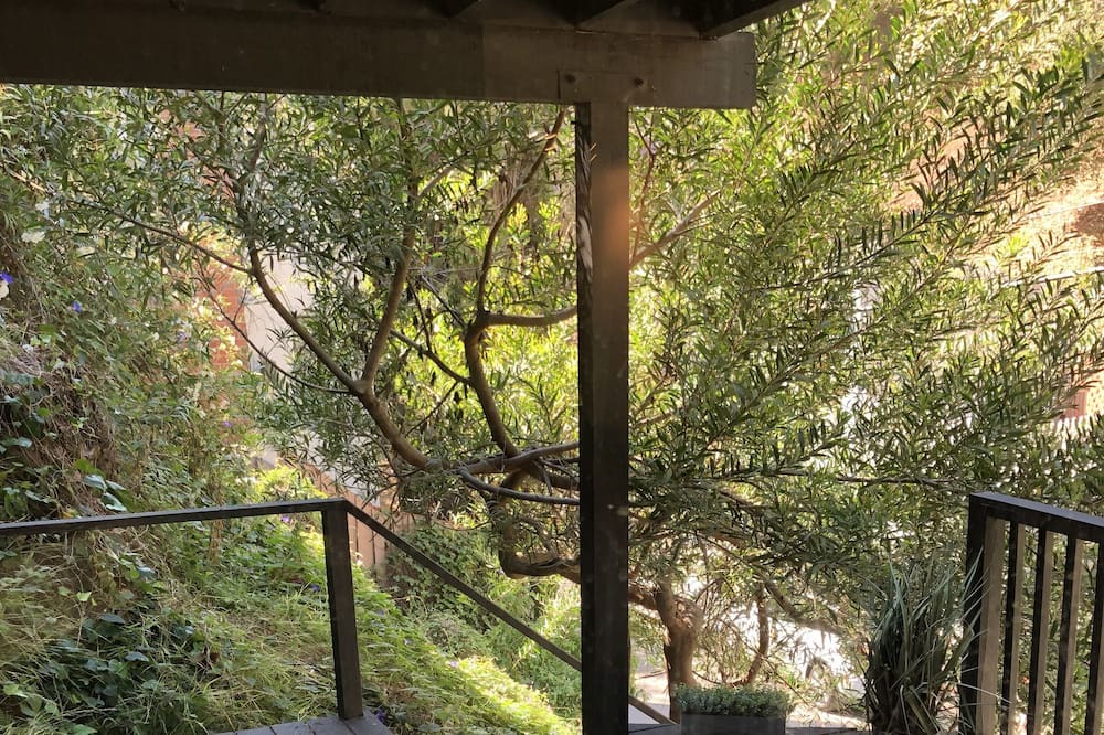 Photo of Others in Beverly Glen