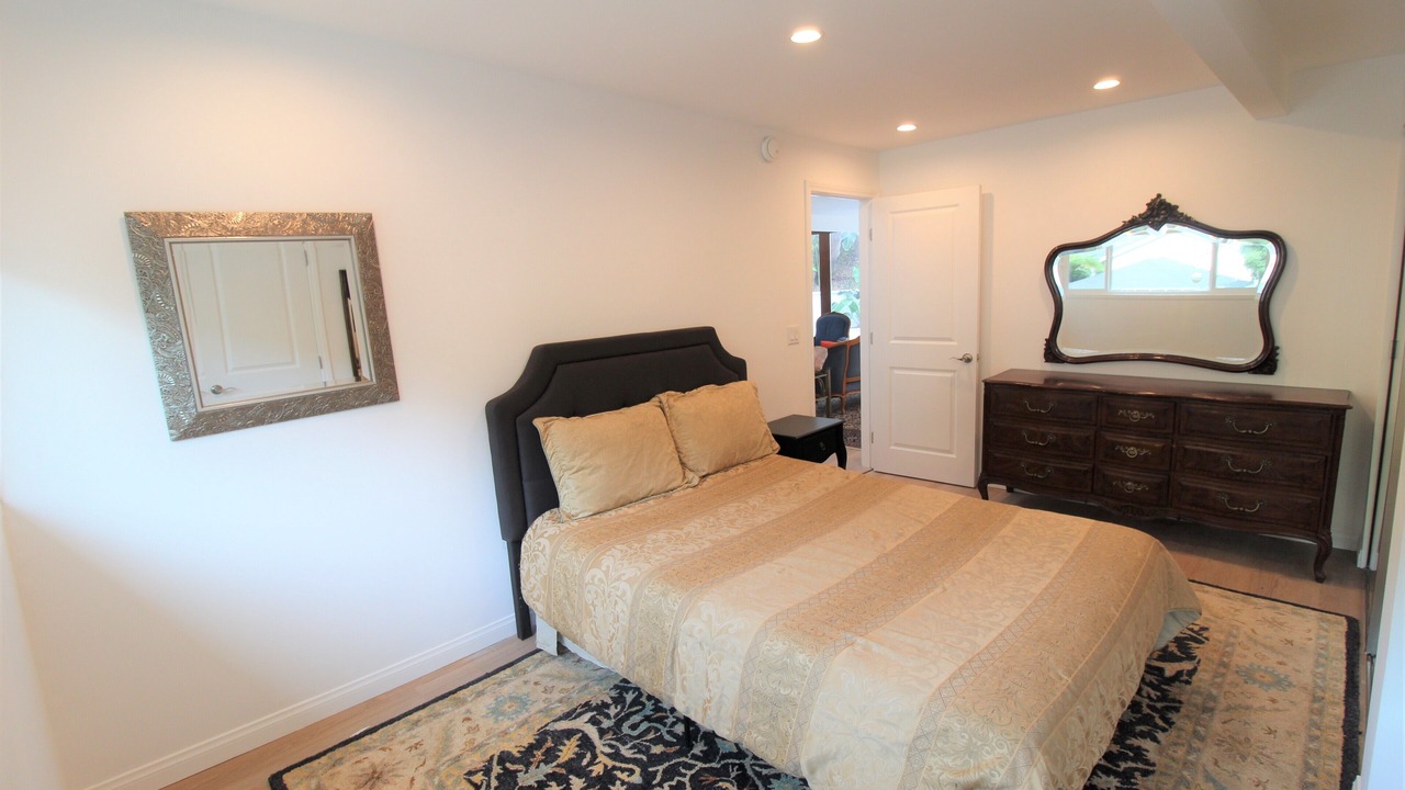 Photo of Bedroom in Beverly Glen