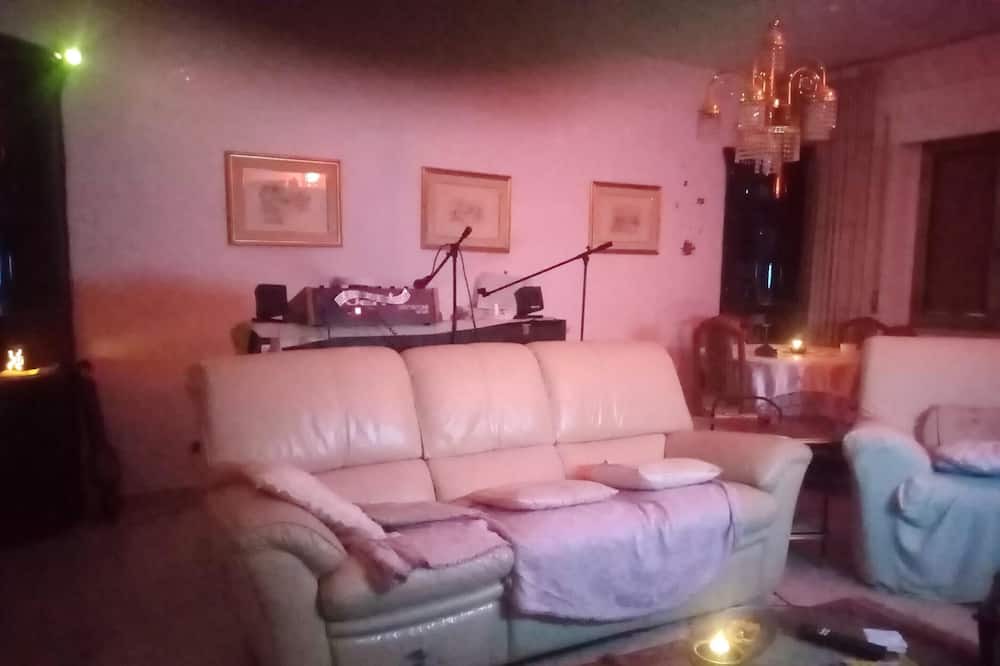 Photo of Livingroom in Castel di Ieri