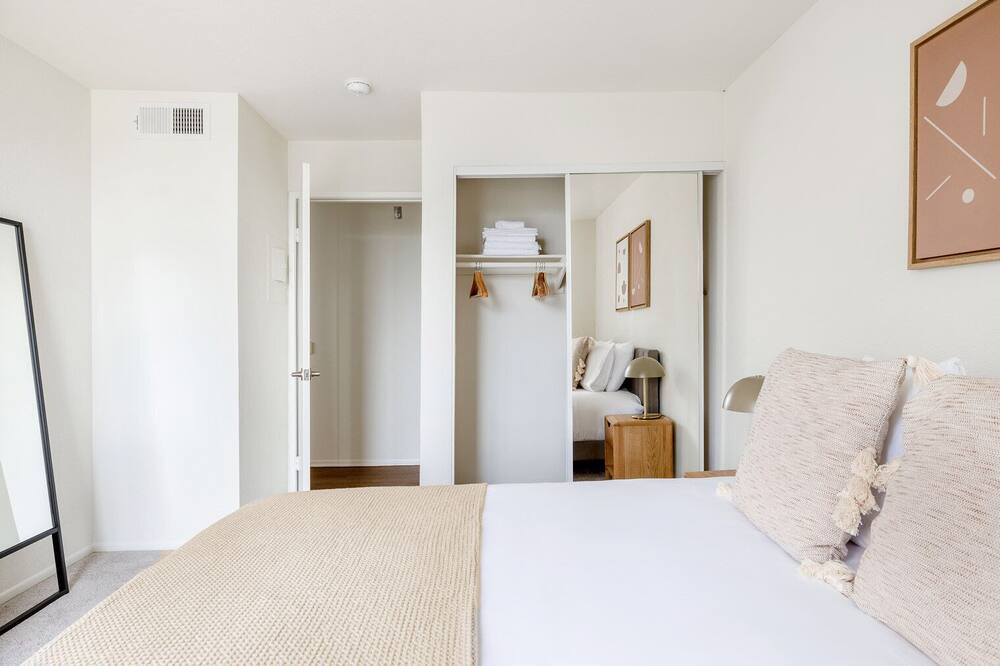 Photo of Bedroom in Los Feliz