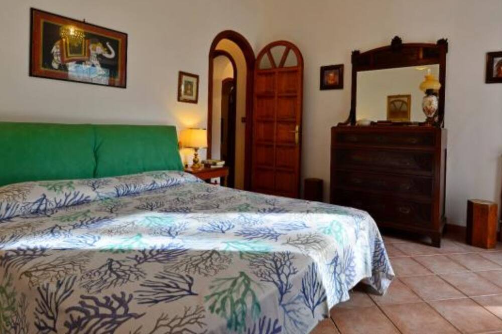 Photo of Bedroom in Capoliveri