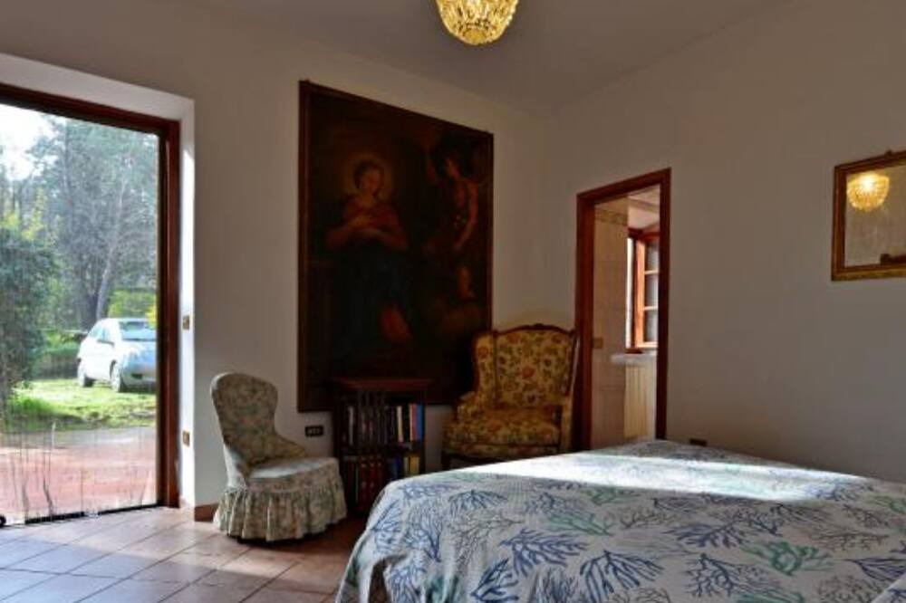 Photo of Bedroom in Capoliveri