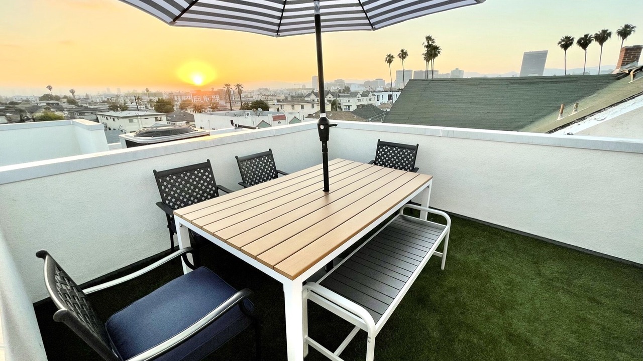 Photo of Outdoor in Pico-Union