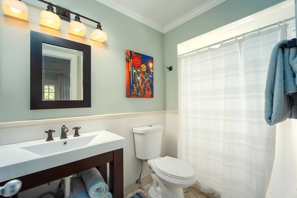 Photo of Bathroom in Breezeswept Beach Estates