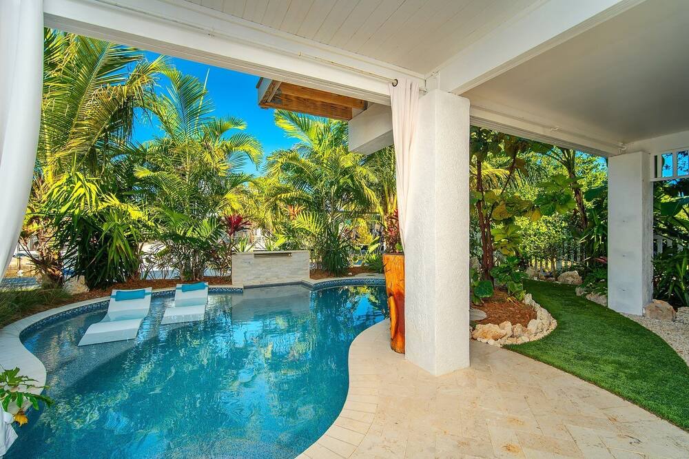 Photo of Outdoor in Breezeswept Beach Estates