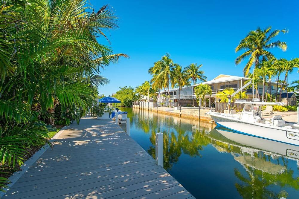Photo of Outdoor in Breezeswept Beach Estates
