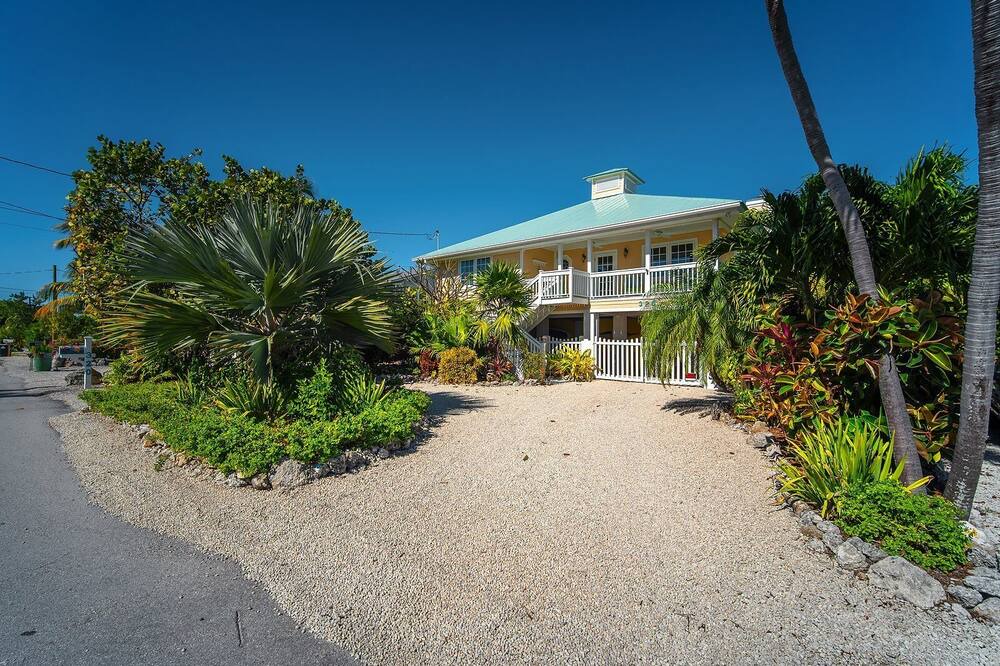 Photo of Outdoor in Breezeswept Beach Estates