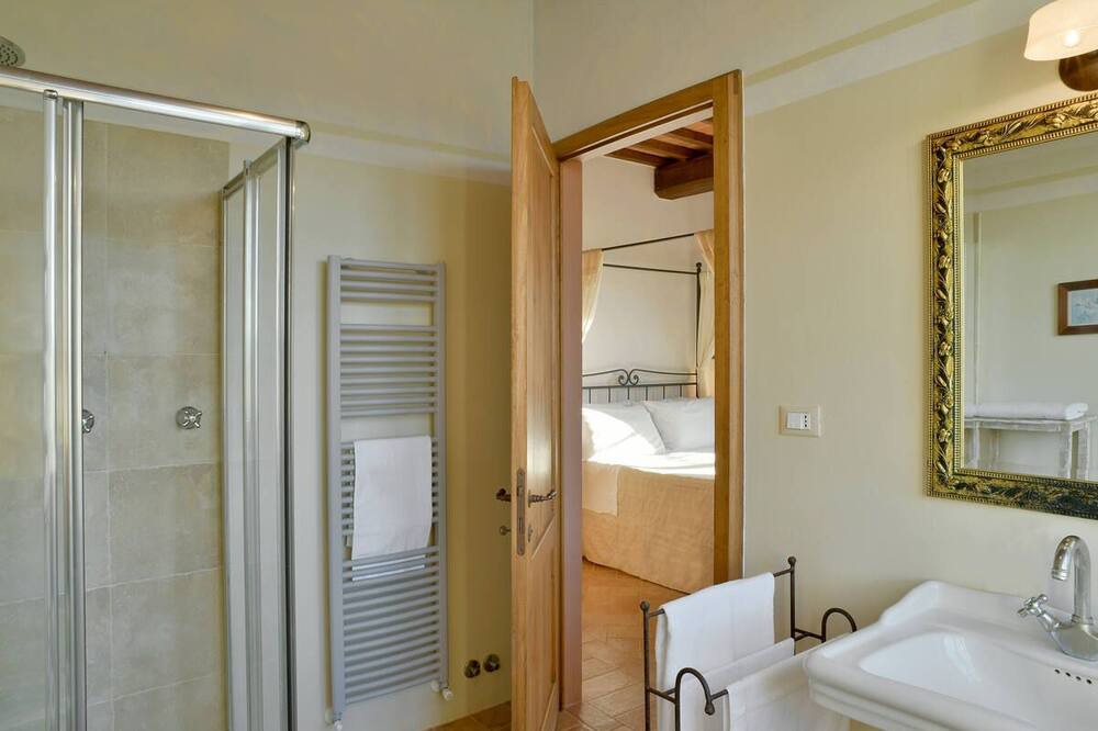 Photo of Bathroom in Bibbona