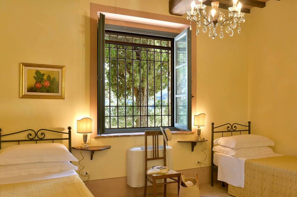 Photo of Bedroom in Bibbona