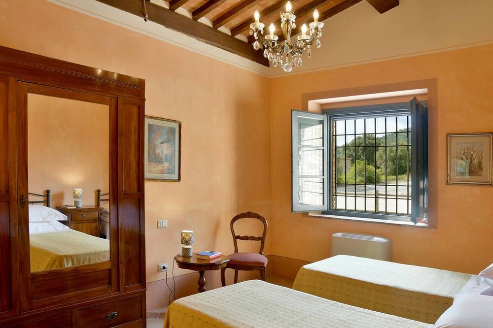 Photo of Bedroom in Bibbona