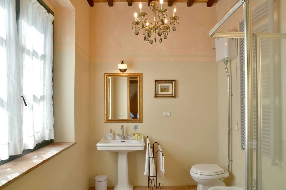 Photo of Bathroom in Bibbona