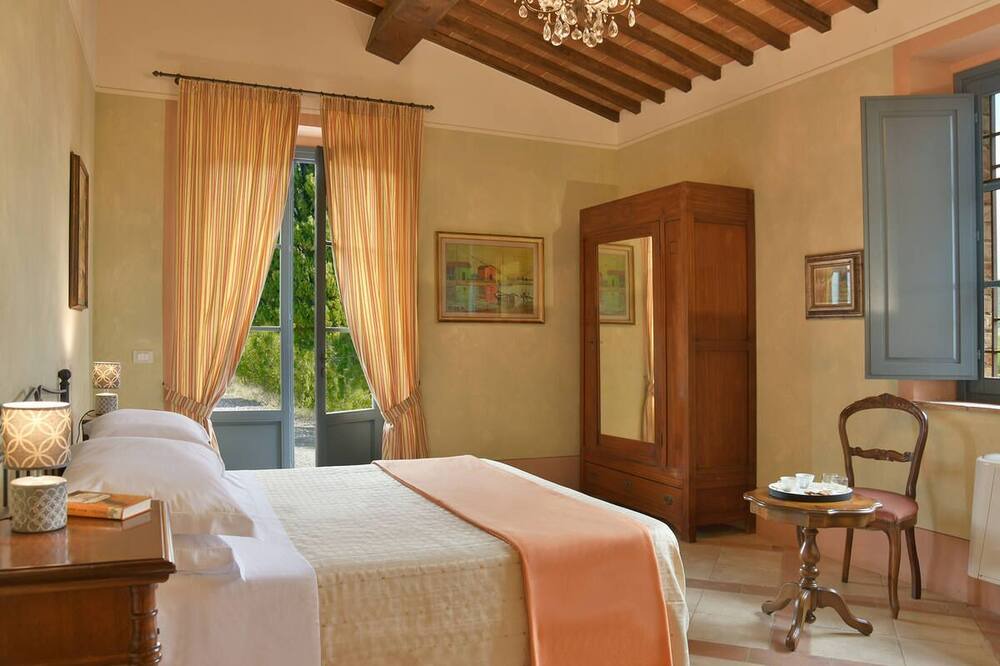 Photo of Bedroom in Bibbona