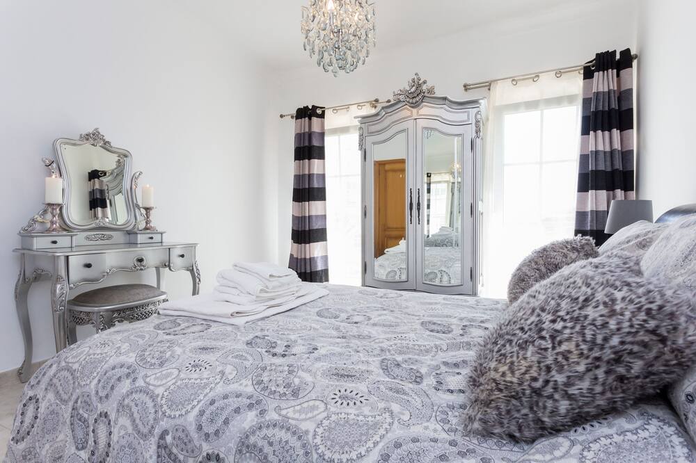 Photo of Bedroom in Budens