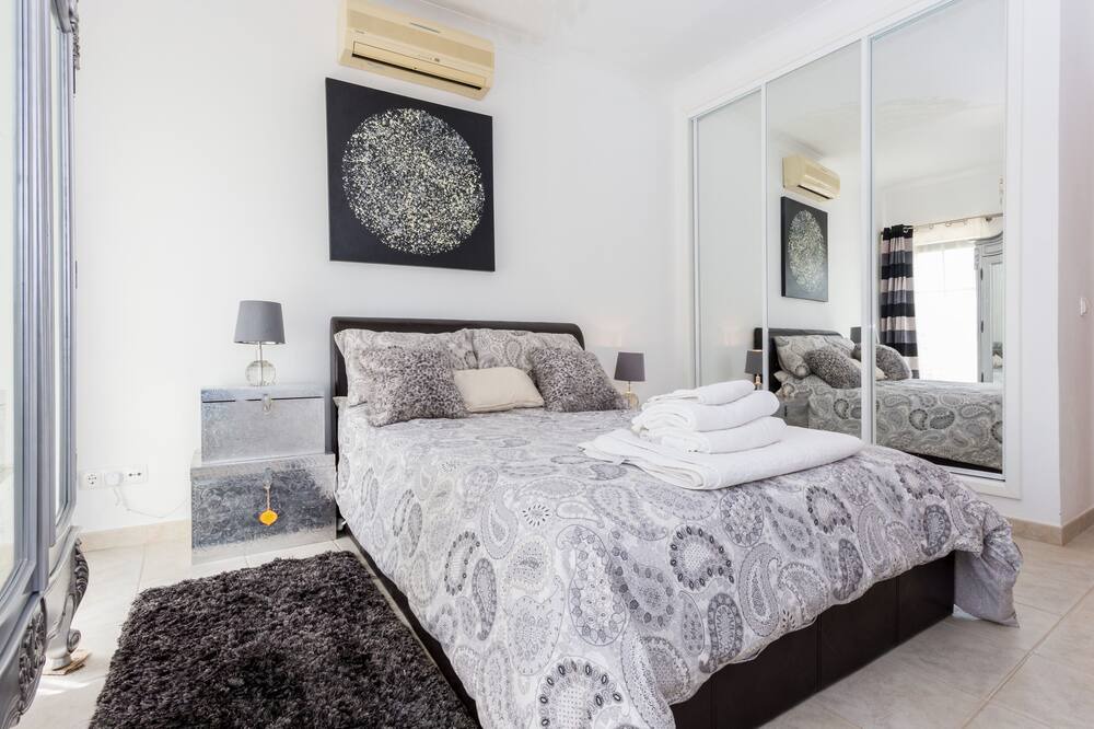 Photo of Bedroom in Budens
