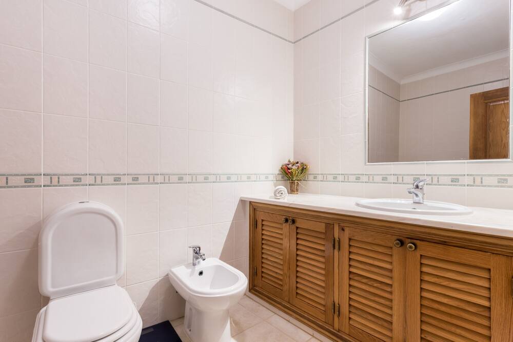 Photo of Bathroom in Budens