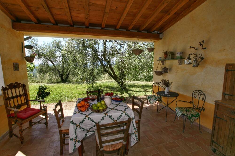 Photo of Patio Balcony in Graffignano