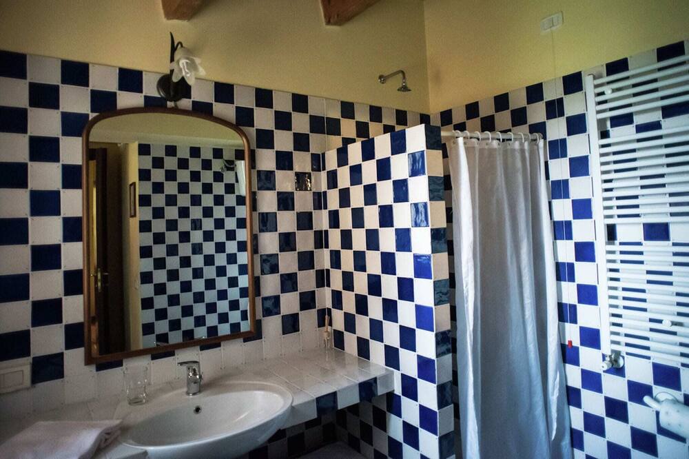 Photo of Bathroom in Paciano