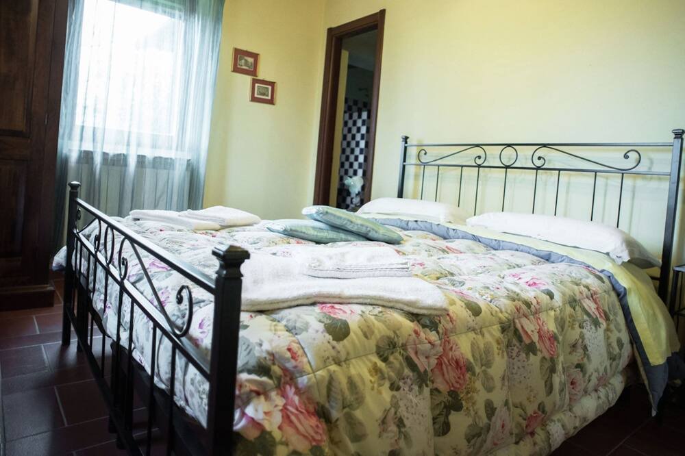 Photo of Bedroom in Paciano