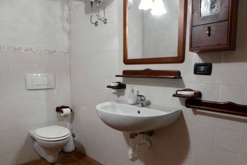 Photo of Bathroom in Montecastelli