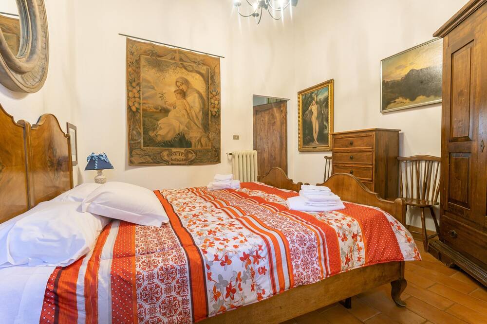 Photo of Bedroom in Pescia Fiorentina