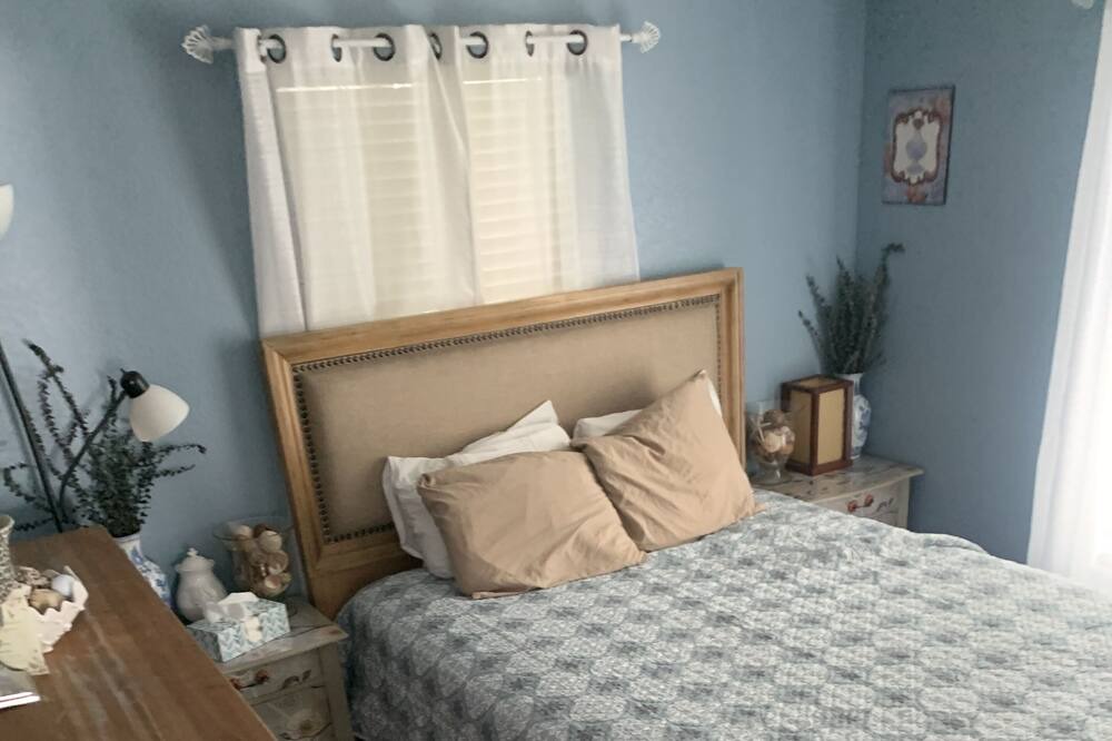 Photo of Bedroom in Geiger Key