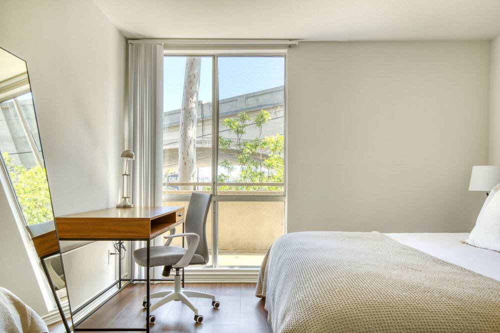 Photo of Bedroom in Los Feliz