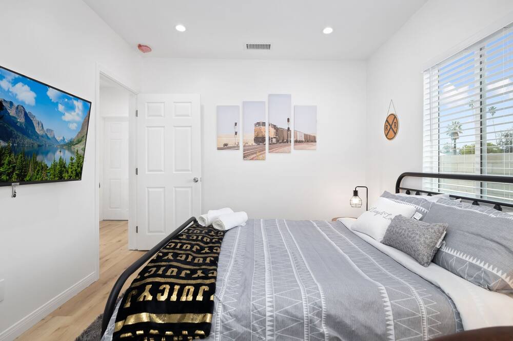 Photo of Bedroom in Westmont