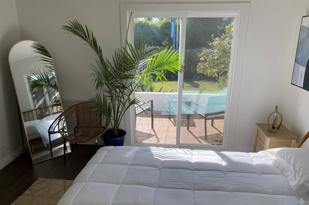 Photo of Bedroom in Beverly Grove