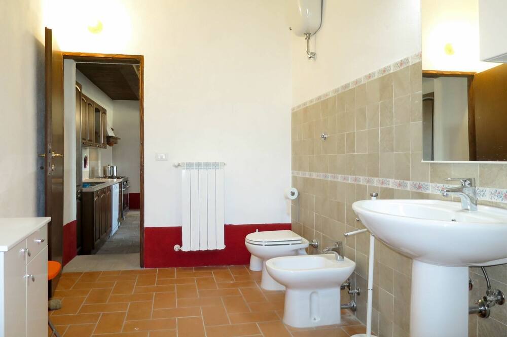 Photo of Bathroom in Bagnoregio