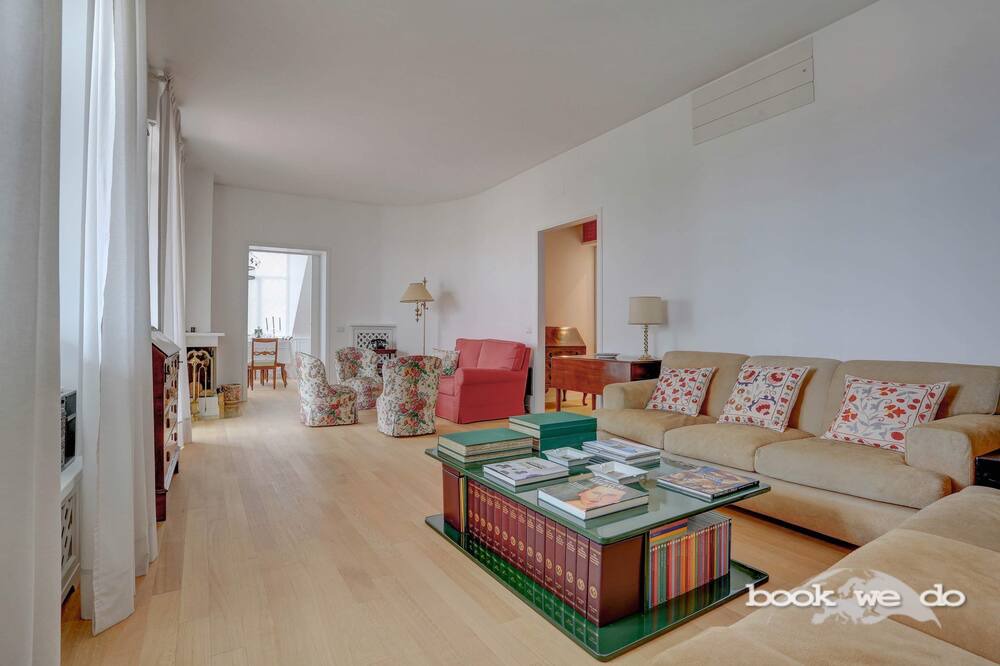 Photo of Livingroom in Parioli