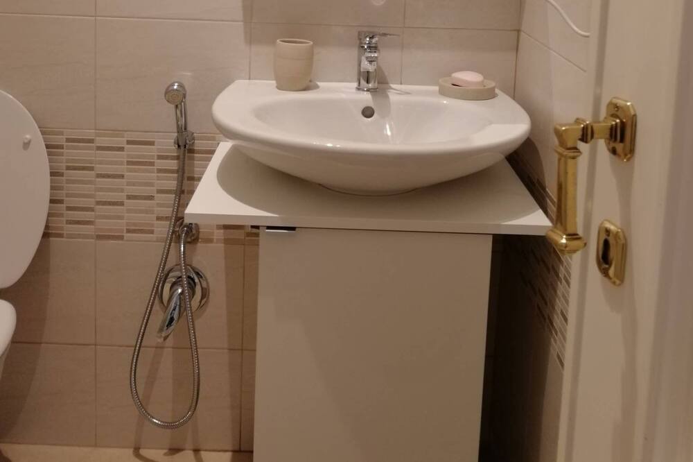 Photo of Bathroom in Quartiere XXII Collatino