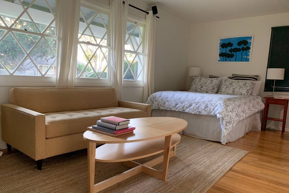 Photo of Bedroom in West Los Angeles
