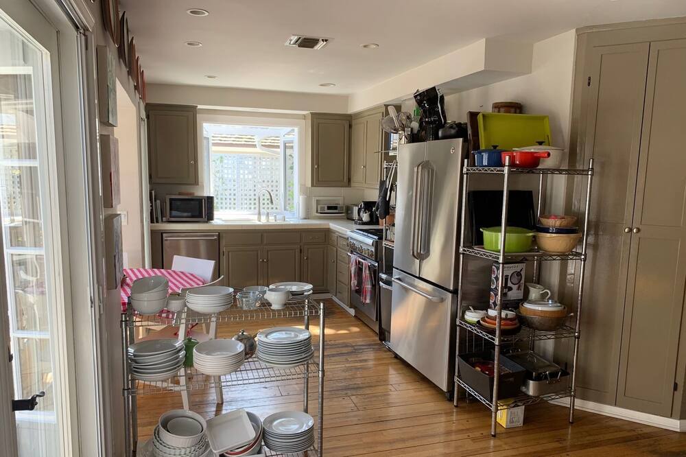 Photo of Kitchen in West Los Angeles