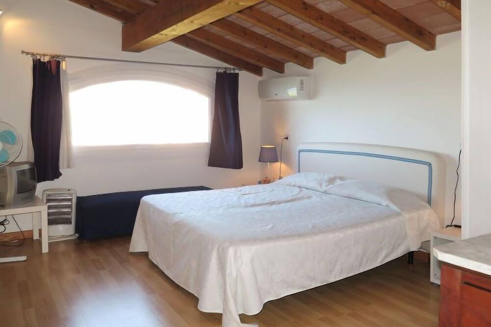 Photo of Bedroom in Patresi