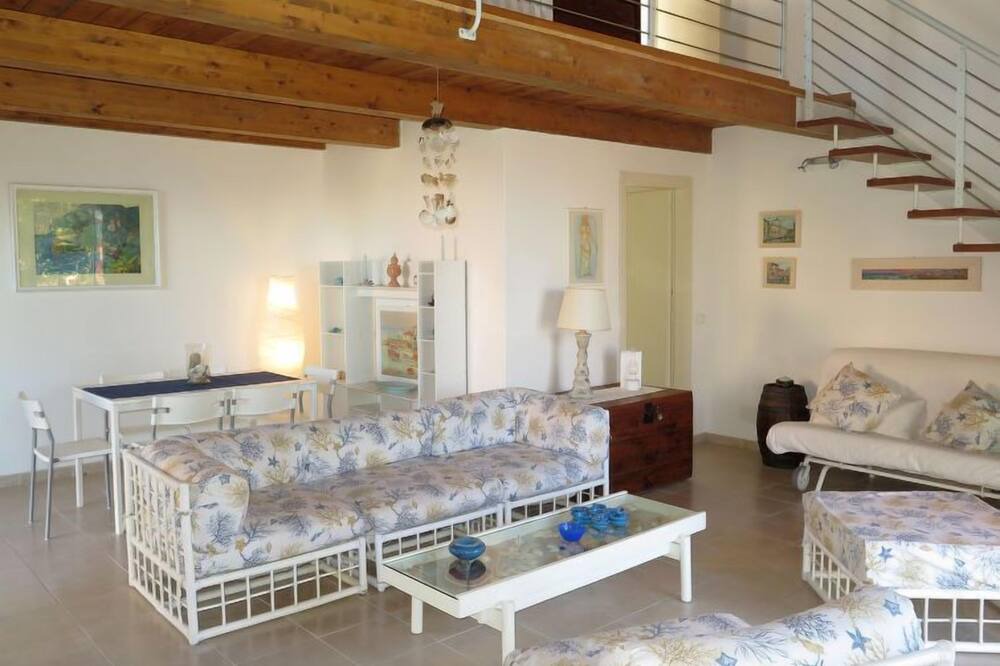 Photo of Livingroom in Patresi