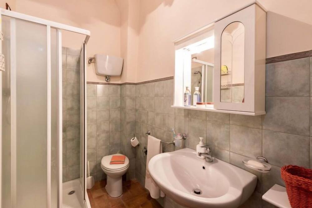 Photo of Bathroom in Popoltaio-Schiacciato